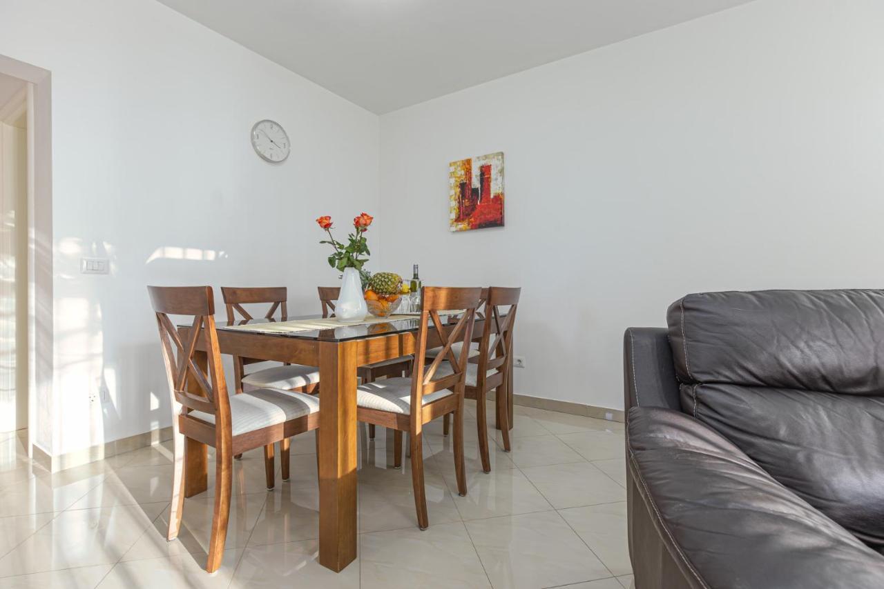 Appartamento Koraca B4 Kirmenjak Esterno foto